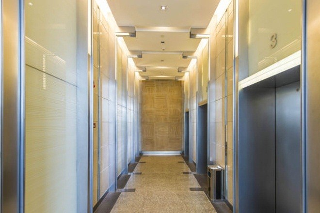 由由世紀(jì)廣場(chǎng)