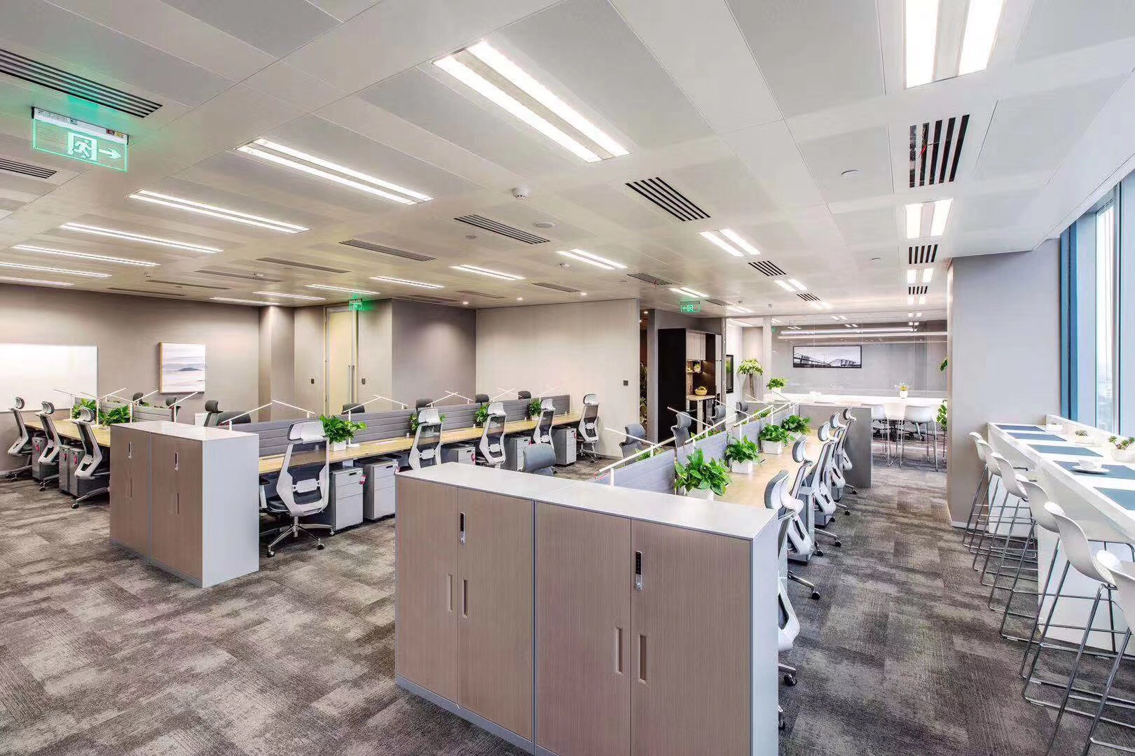 環(huán)球都會(huì)廣場(chǎng)