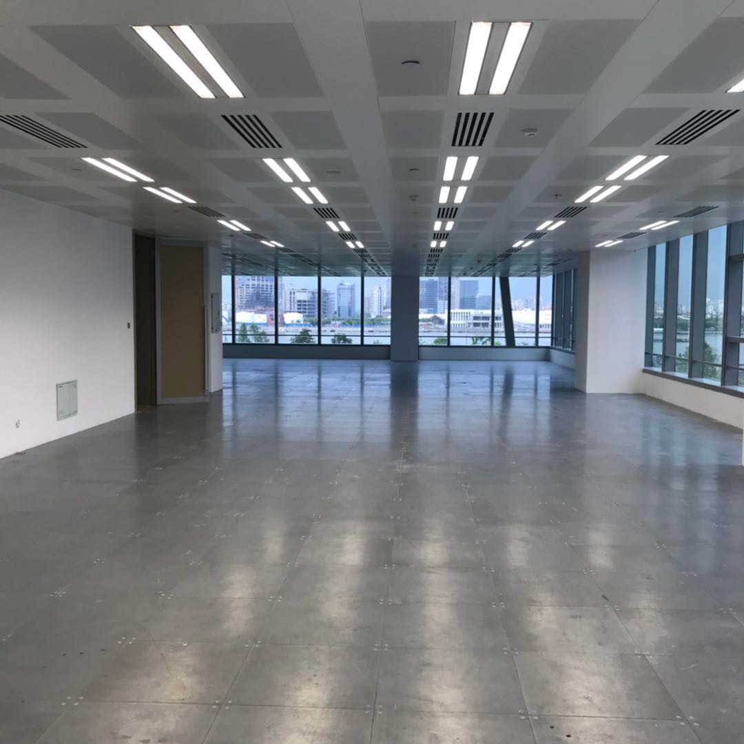 環(huán)球都會(huì)廣場(chǎng)