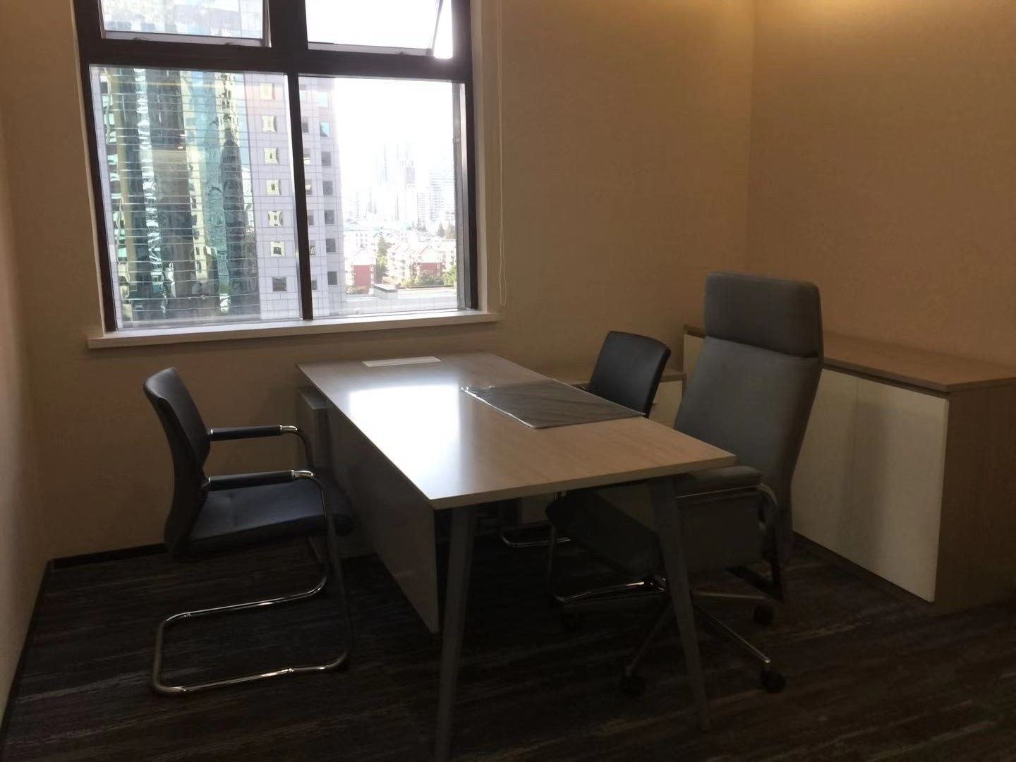 東方國(guó)際科技大廈1