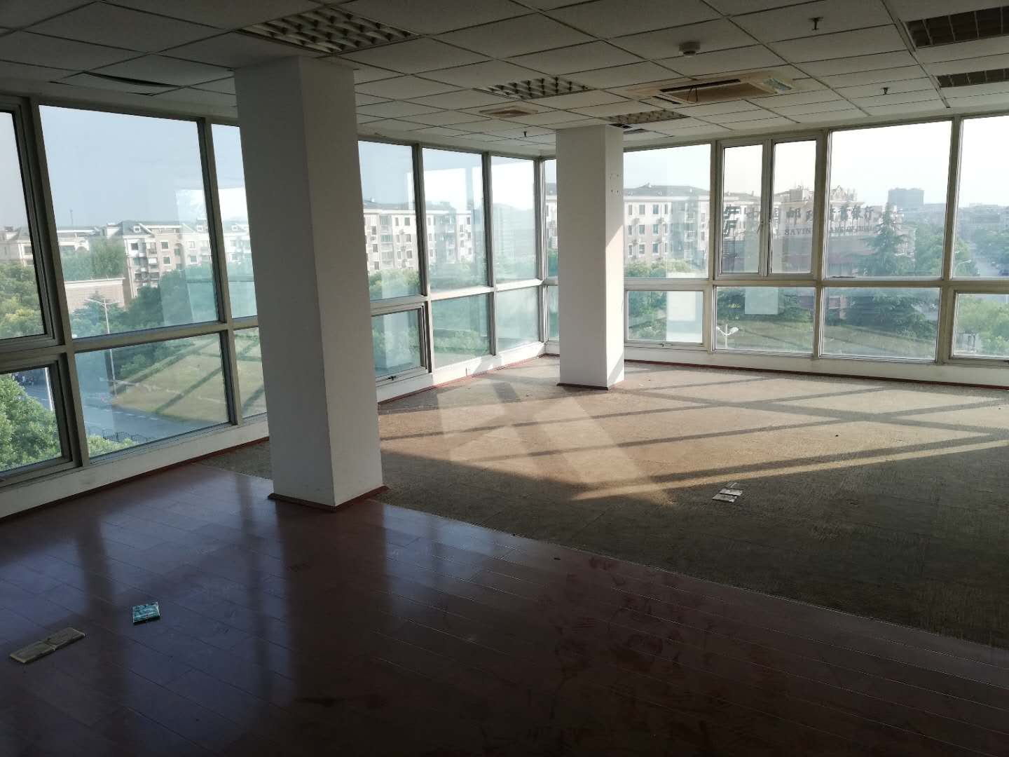 德宏商務(wù)樓