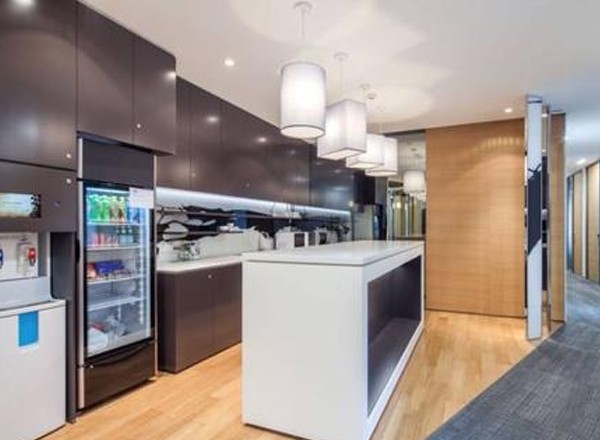 長(zhǎng)寧來福士廣場(chǎng)