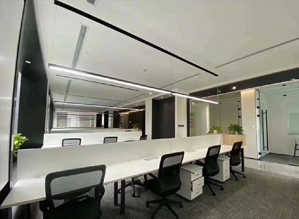 長(zhǎng)房國(guó)際廣場(chǎng)