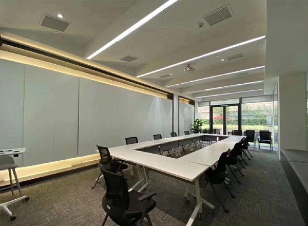 長(zhǎng)房國(guó)際廣場(chǎng)