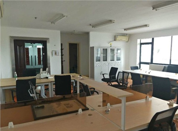 新虹橋中心大廈