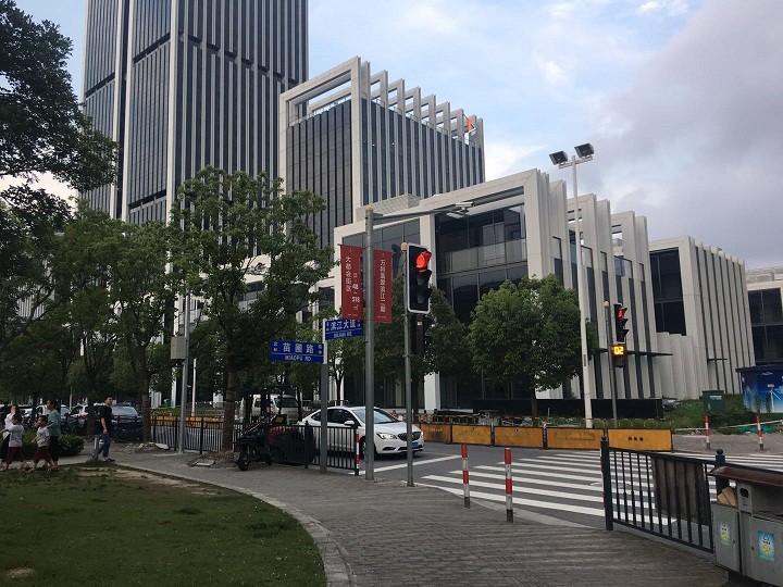 陸家嘴濱江中心