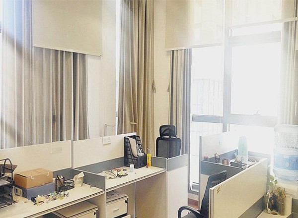 由由世紀(jì)廣場(chǎng)1