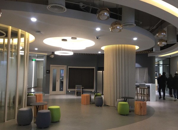 強(qiáng)生大廈