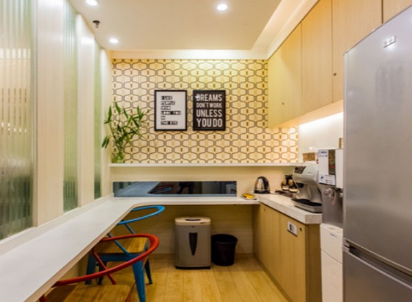 阿波羅商務中心(湯臣金融大廈)