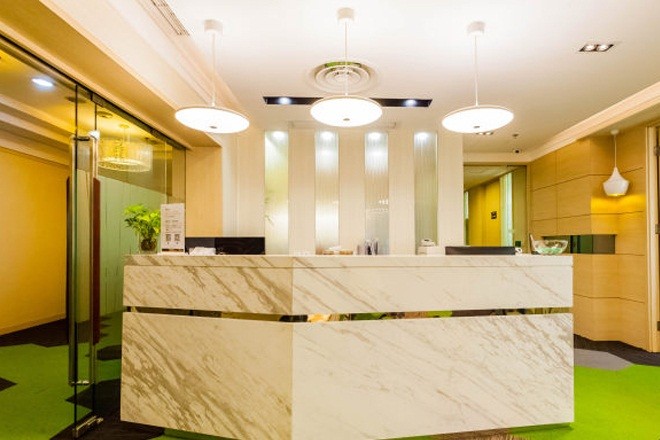 阿波羅商務中心(湯臣金融大廈)