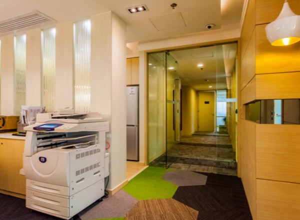 阿波羅商務中心(湯臣金融大廈)