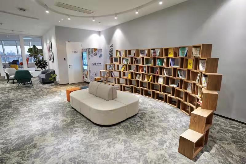 eat n work 餐飲辦公空間（上海正大廣場）