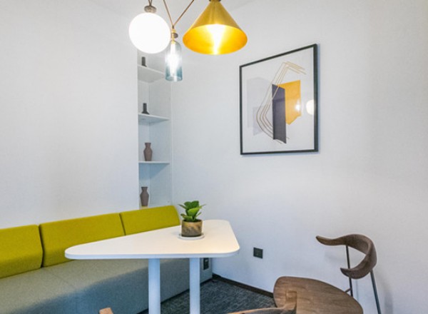 Officezip(中建大廈)