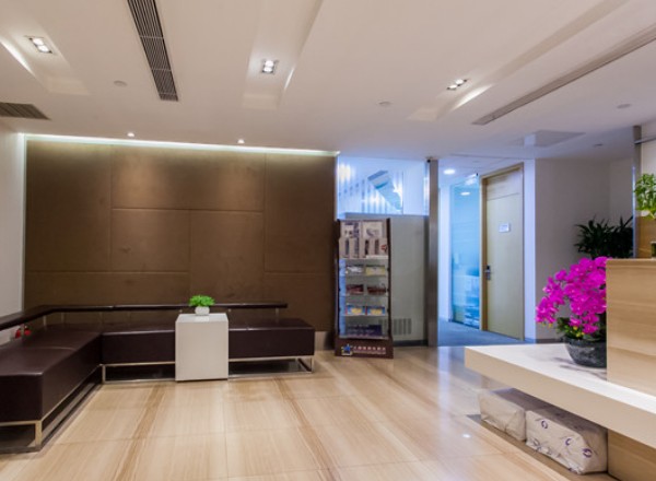 雷格斯(鴻祥大廈)