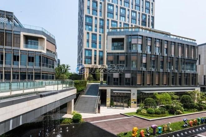 綠地中央廣場(chǎng)