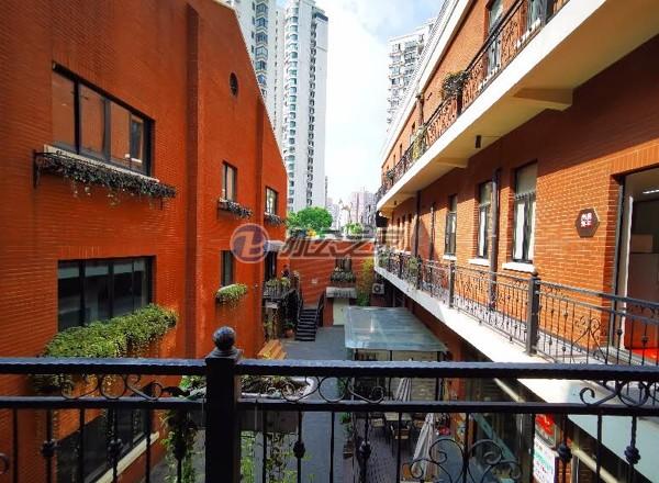 半島灣時尚文化創(chuàng)意產(chǎn)業(yè)園