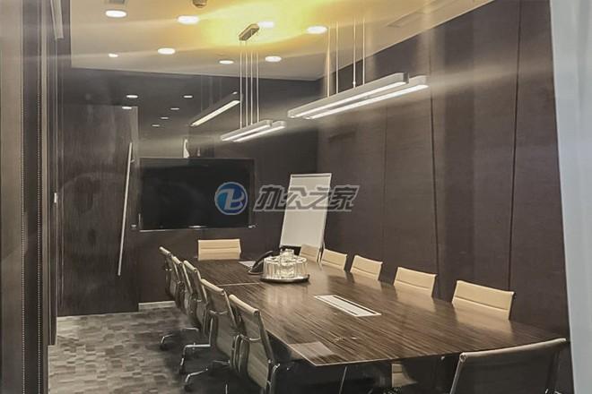 雷格斯(龍之夢(mèng)麗晶大廈)