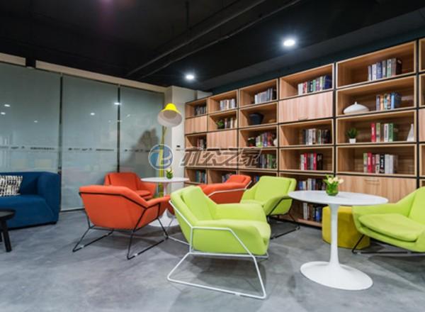 桔子空間(卓越時(shí)代廣場(chǎng))