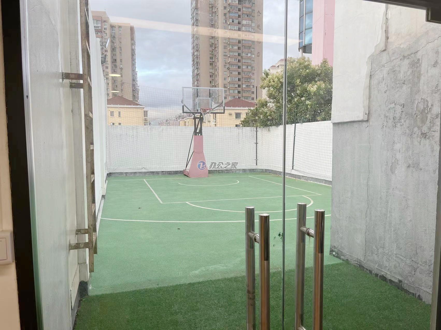 旺甌·霍客云創(chuàng)里