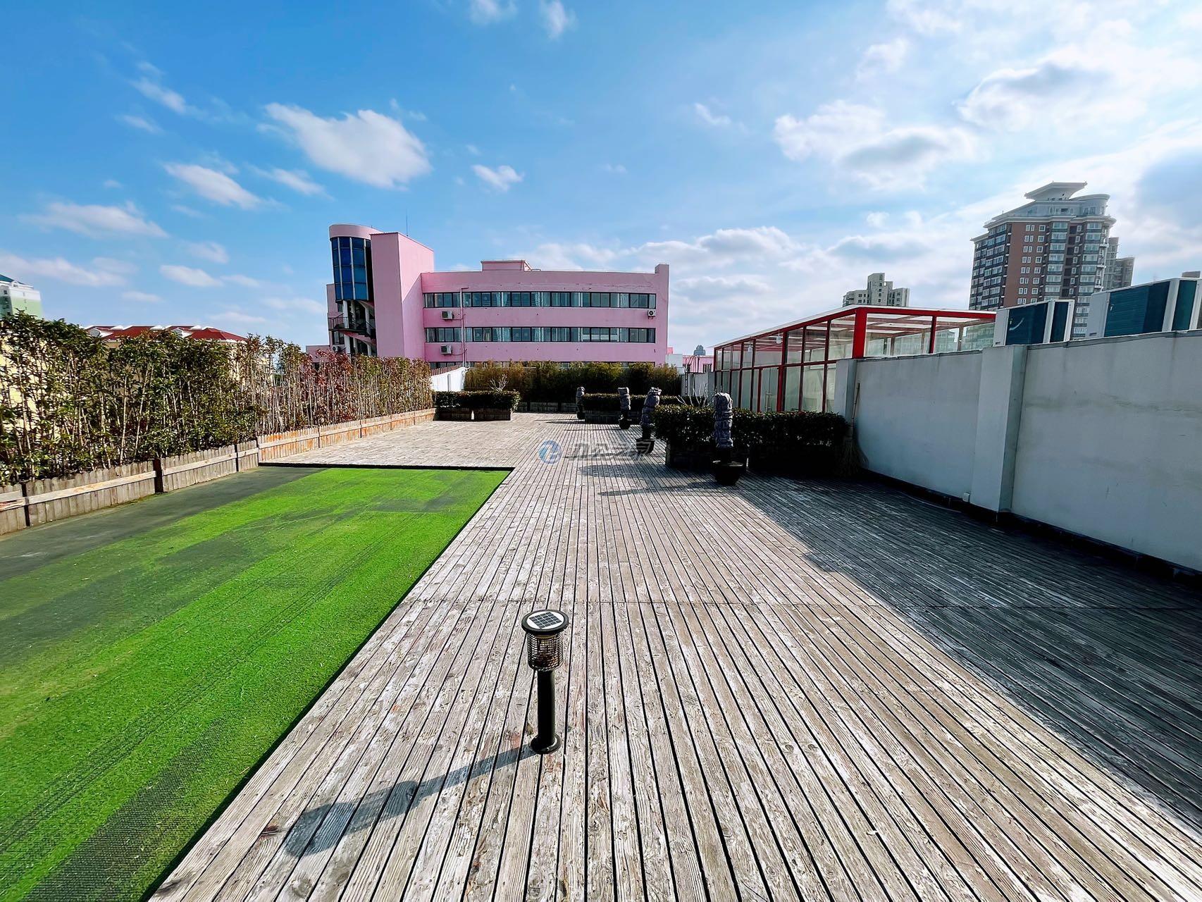 旺甌·霍客云創(chuàng)里