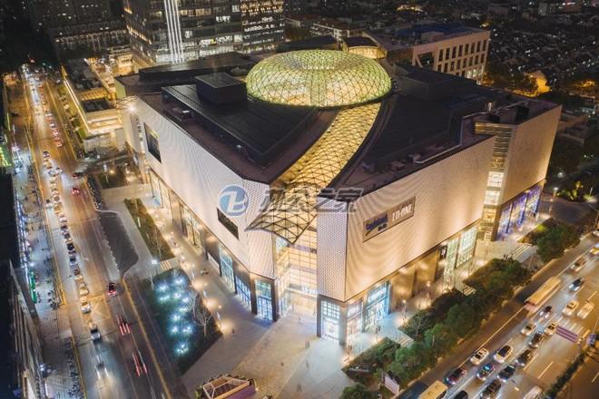 凱德晶萃廣場(chǎng)