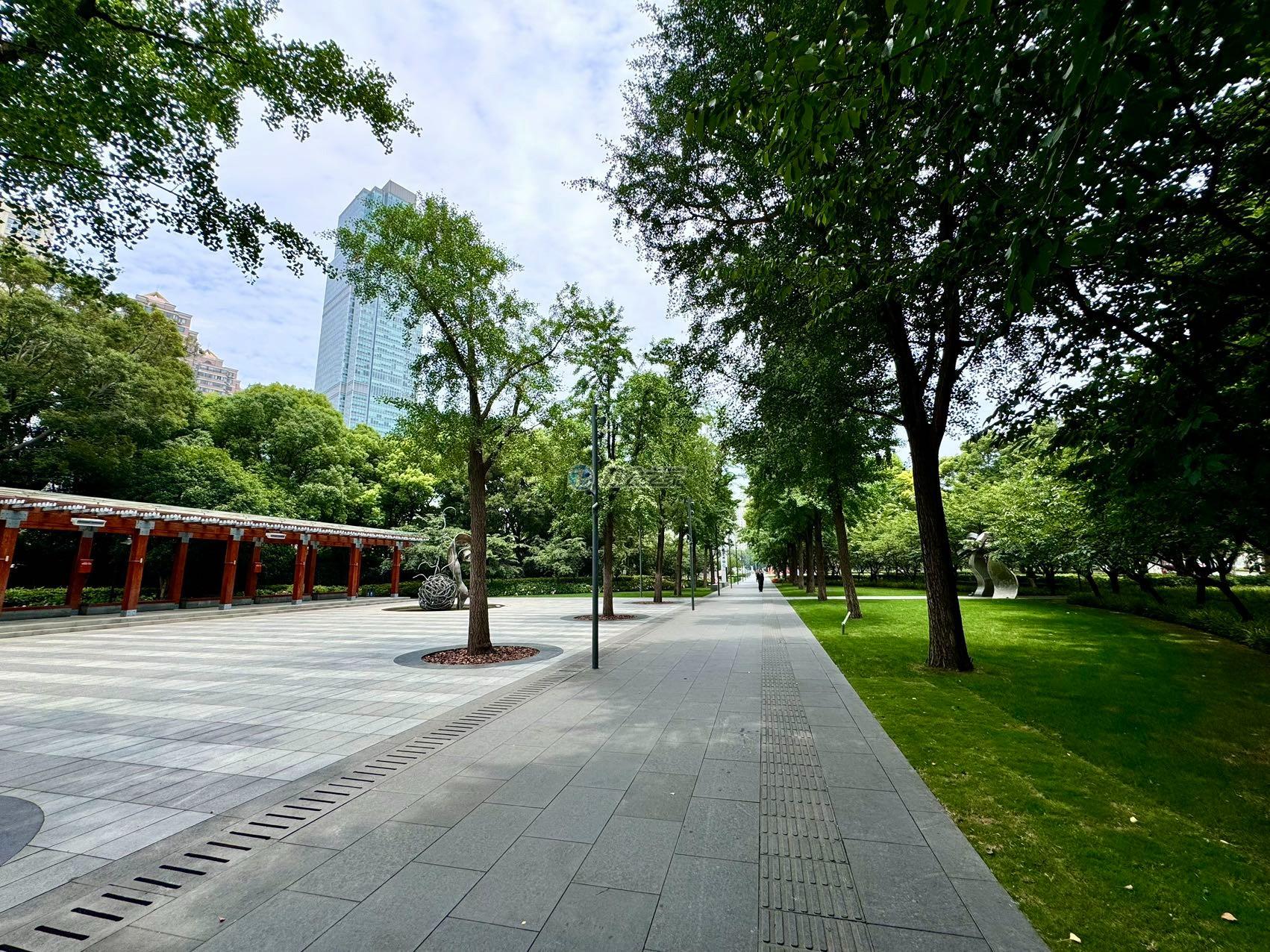 東展商業(yè)大廈