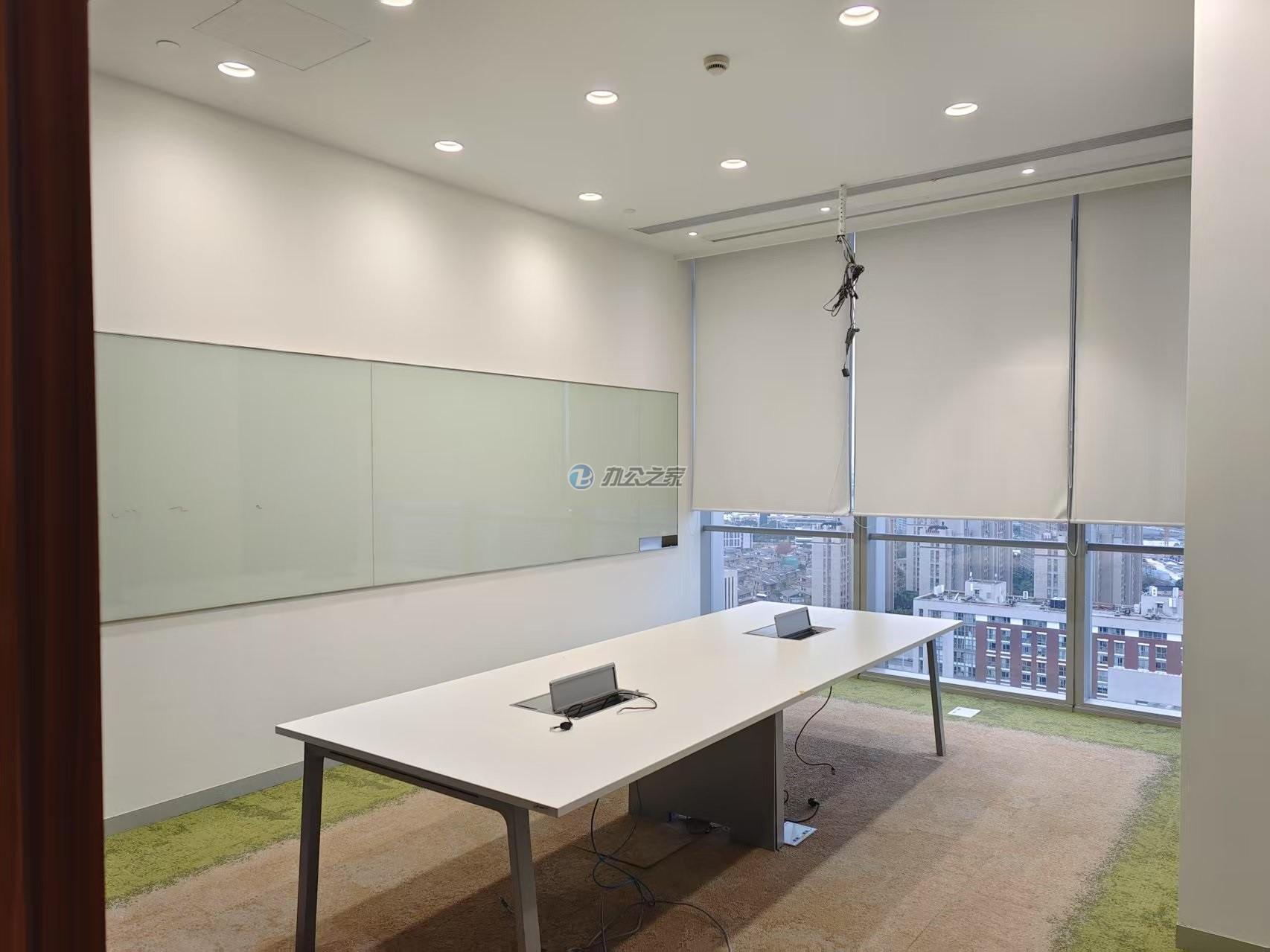 展想廣場(chǎng)