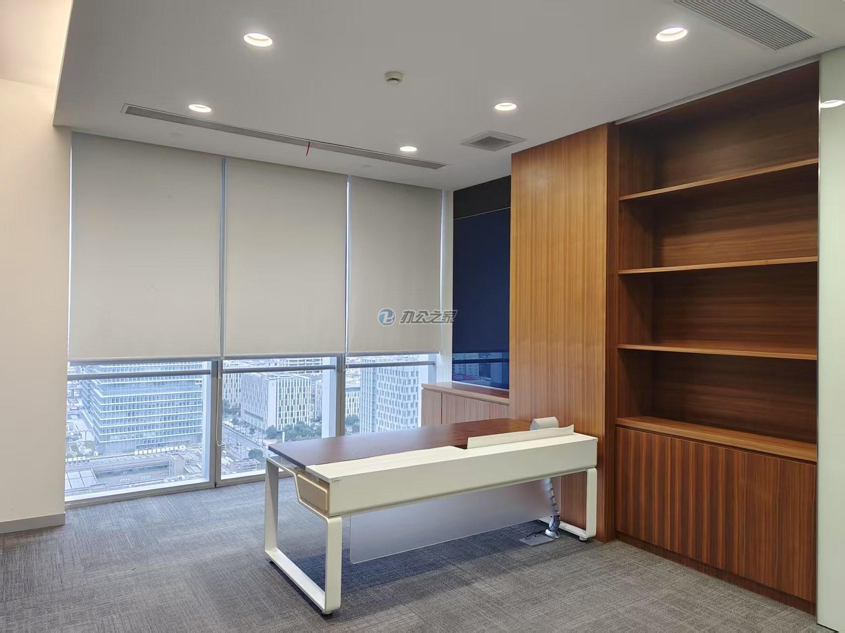 展想廣場(chǎng)