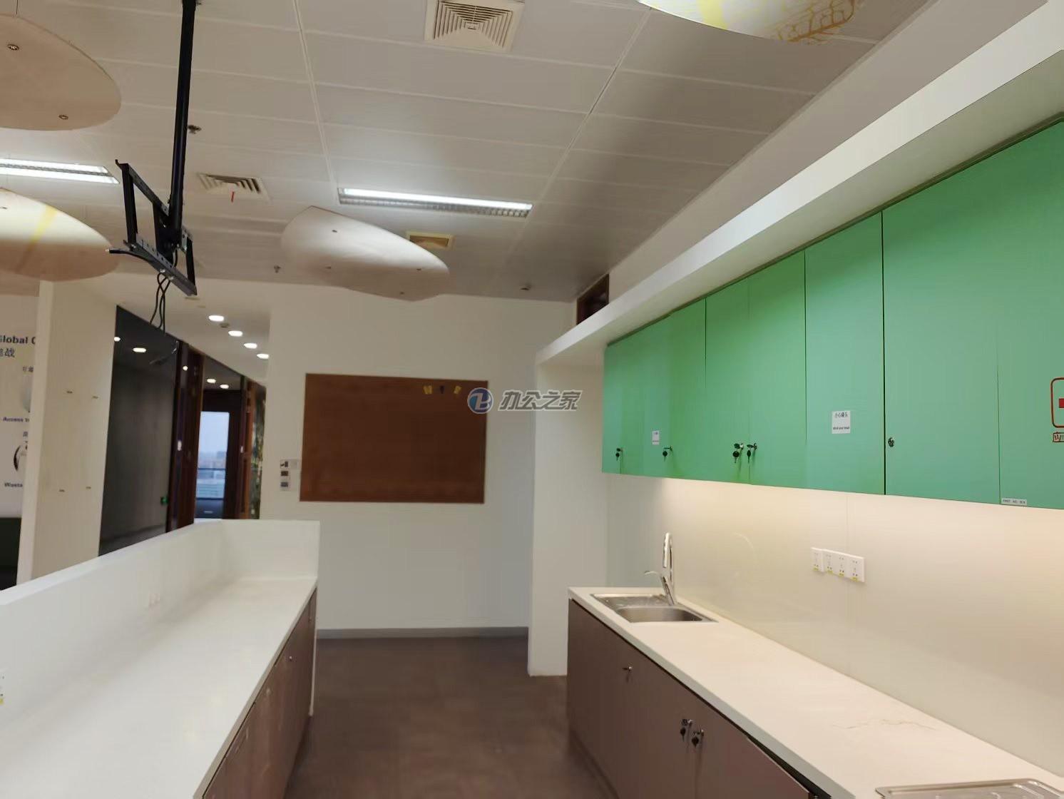 展想廣場(chǎng)