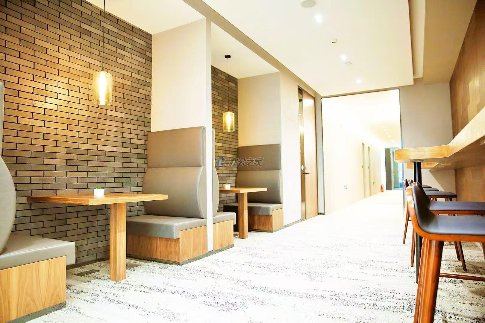 陸家嘴金融廣場(chǎng)