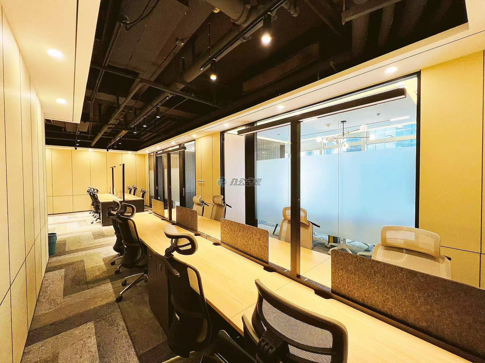 新梅聯(lián)合廣場(chǎng)